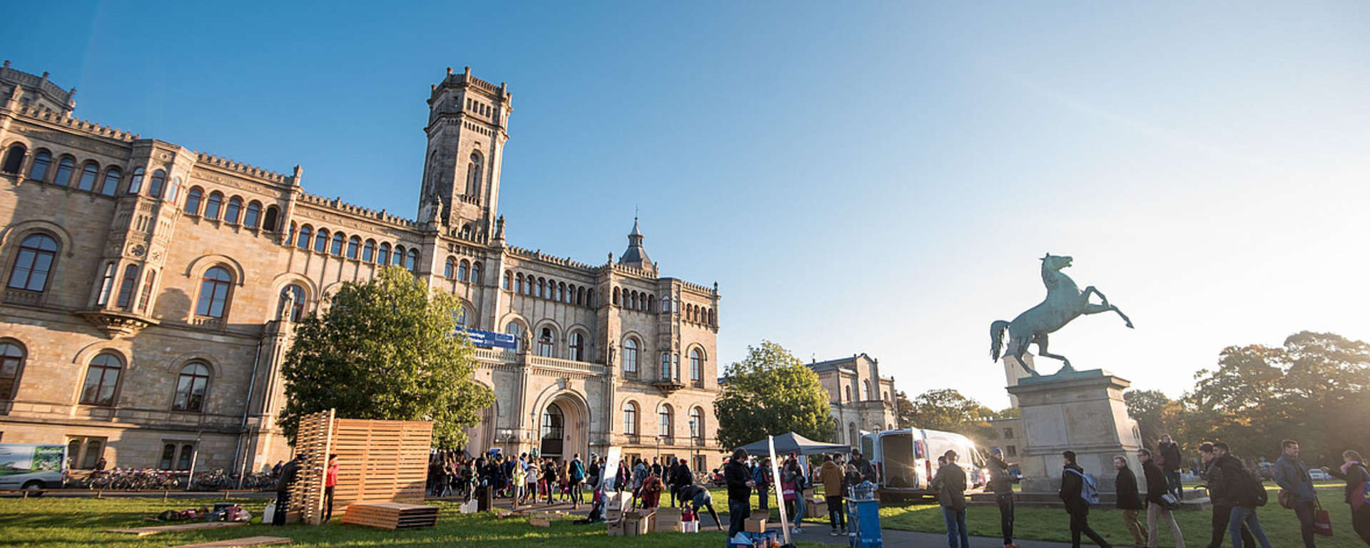 web_2020_Titelbild_Leibniz University Hannover.jpg